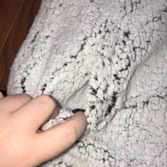 >> SOLD << - Picture 2 of 2